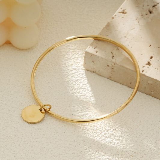 Bracelet Jonc Fin Doré Avec Pendentif Rond Lisse à graver