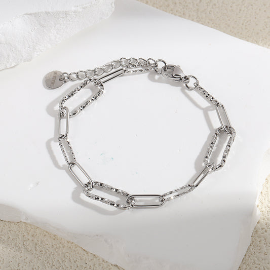 Bracelet Argenté Ajustable Chaîne En Maillons Oblongues Texture Lisse Et Entailles