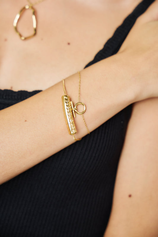 Bracelet Doré Ajustable Chaîne Serpent Avec Grosse Barre Gravure Taches