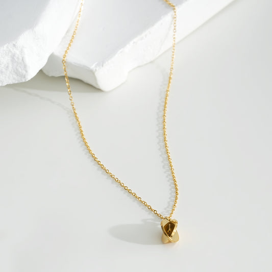 Collier Croix Ovale Tridimensionnelle Doré