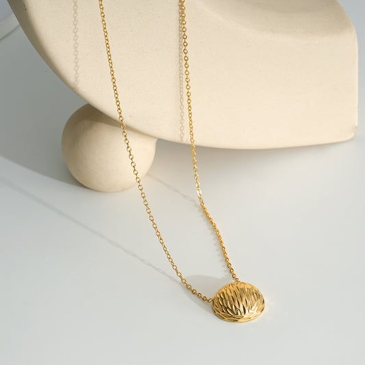 Collier Doré Demi-Boule Gravure