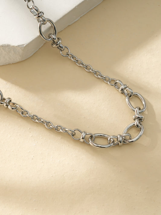 Collier Argenté Avec Large Maillons Et Nœuds