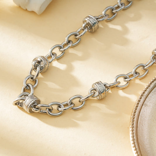Collier Argenté Chaîne En Gros Maillons Avec Boutons Epais