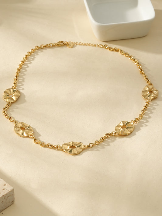 Collier Doré Avec Cinq Disques Ondulés Brillants