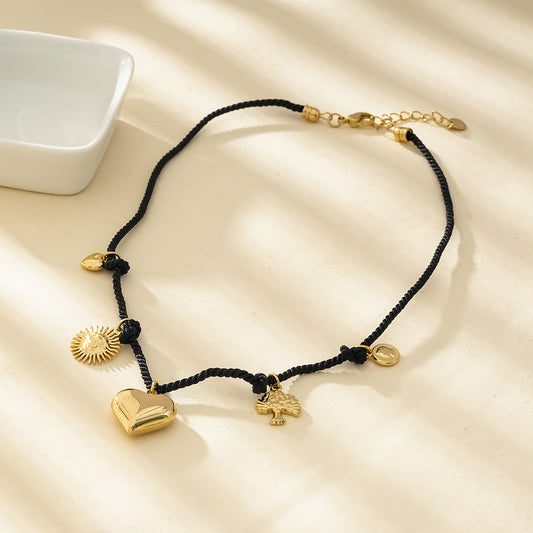 Collier Doré Fil Noir Avec Multi Breloques Cœurs Arbres Et Soleil