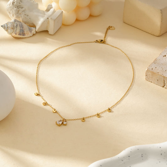 Collier Chaîne Fine Dorée Avec Pendentifs Circulaire Et Goutte En Strass