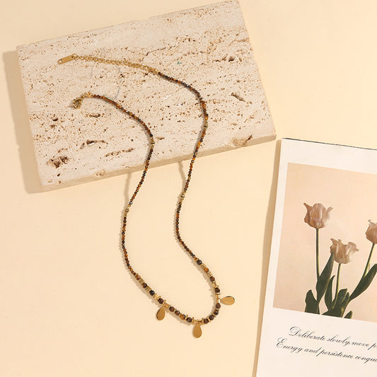 Collier Doré Chaîne Pierre Œil de Tigre Avec Trois Pastilles Gouttes