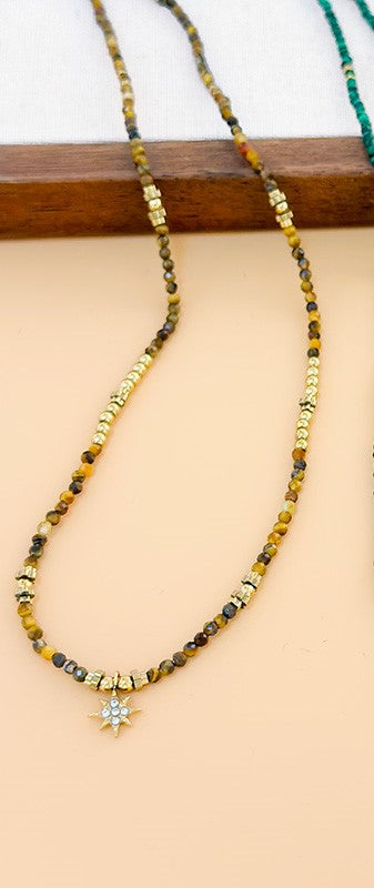 Collier Doré Chaîne de Pierres Naturelles Œil de Tigre Avec Pendentif Etoile de Strass