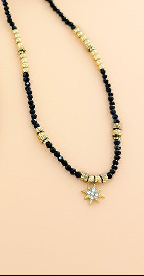 Collier Doré Chaîne de Pierres Naturelles Avec Pendentif Etoile de Strass