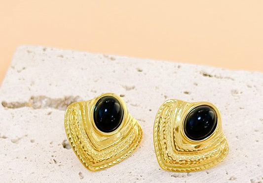 Boucles d'Oreilles Dorées Plaques Losanges Gravées Serties de Pierres Noires