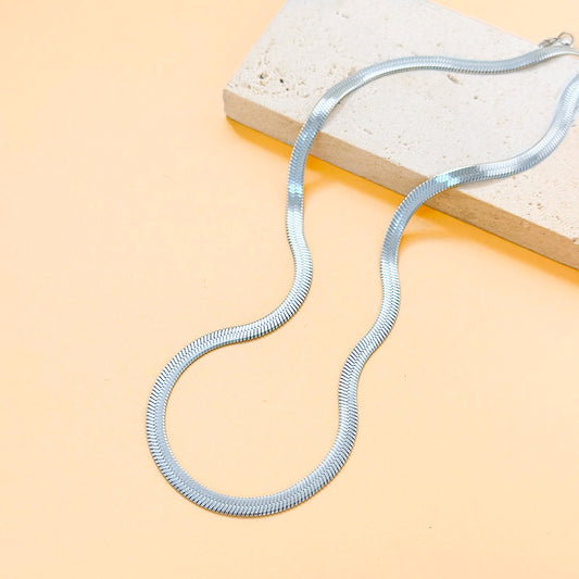 Collier Argenté Chaîne Plate Serpent Moyenne 4mm