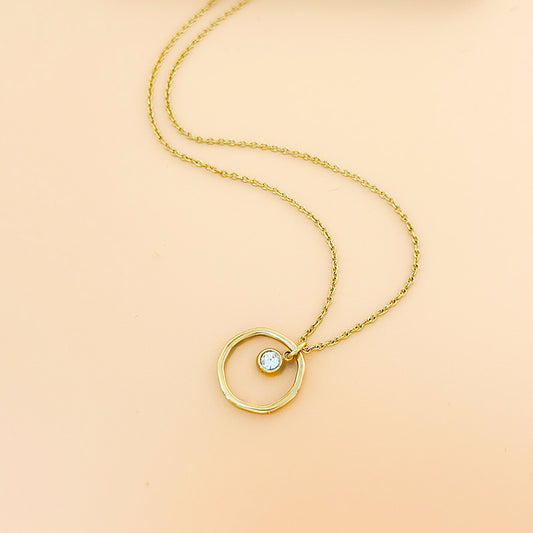 Collier Doré Avec Pendentif Cercle Et Strass