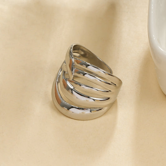 Bague Argentée Multi-Vagues Entrelacées au Design Moderne