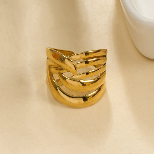 Bague Dorée Multi-Vagues Entrelacées au Design Moderne
