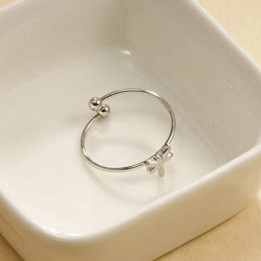 Bague argentée fine libellule
