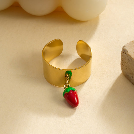 Bague large dorée pendentif fraise