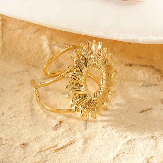 Bague dorée ajustable double branche grand soleil texturé