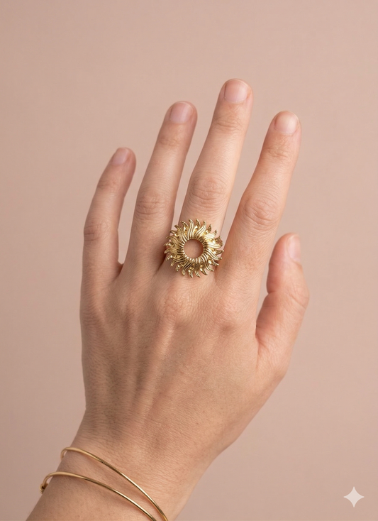 Bague dorée ajustable double branche grand soleil texturé