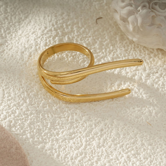 Bague Dorée Spirale Minimaliste