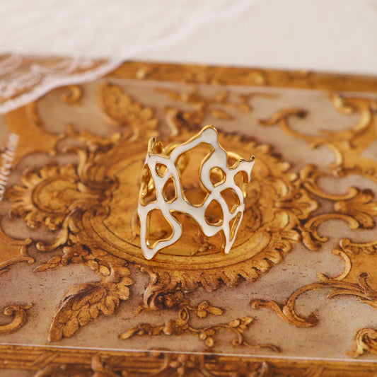 Bague dorée corail blanc