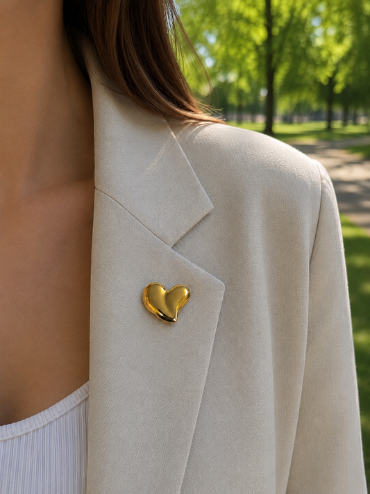 Broche Cœur Bombé Aux Courbes Fluides