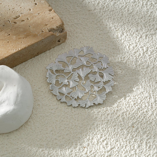 Broche Argentée Dentelle de Ginkgo