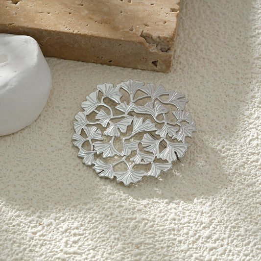 Broche Argentée Dentelle de Ginkgo