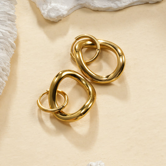 Boucles d'Oreilles Dorées Anneaux Entrelacés Forme Organique