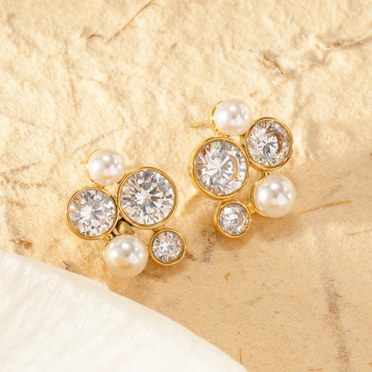 Boucles d'oreilles clous strass ronds et perles blanches