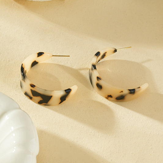 Boucles d'oreilles créoles ouvertes épaisses en résine léopard
