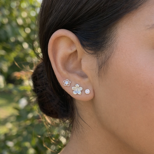 Lot de 3 paires de boucles d'oreilles puces à motifs floraux et strass