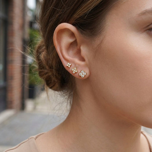 Lot de 3 boucles d'oreilles puces à motif carré strassé