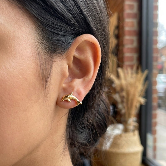 Boucles d’oreilles clous puces dorées mini dauphin