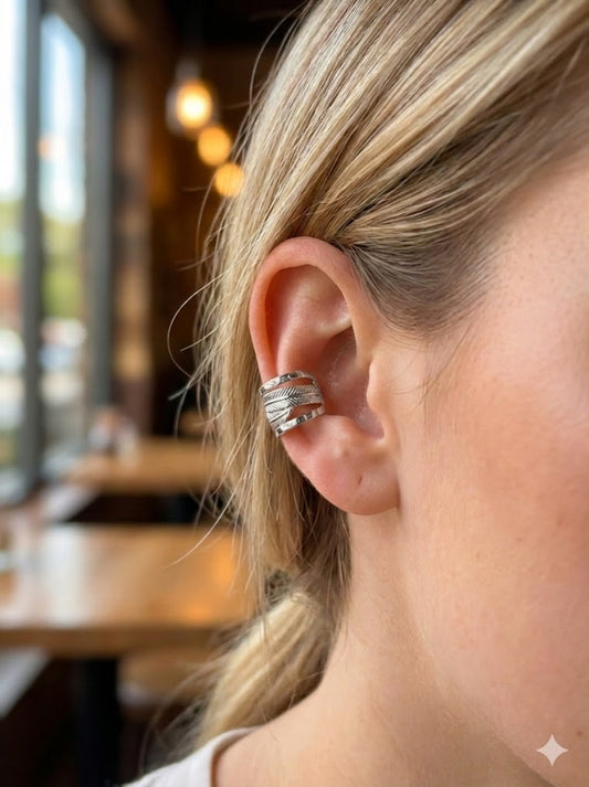 Bague d'oreille ouverte effet plumes croisées
