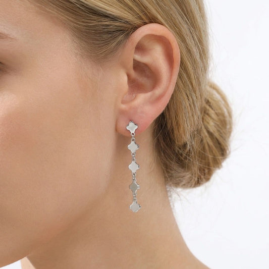 Boucles d'oreilles texturées avec quatre trèfles