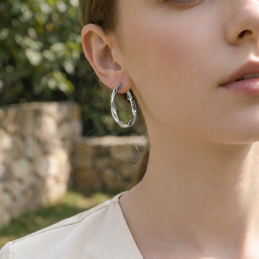 Boucles d’oreilles rondes à motif torsadé brillant