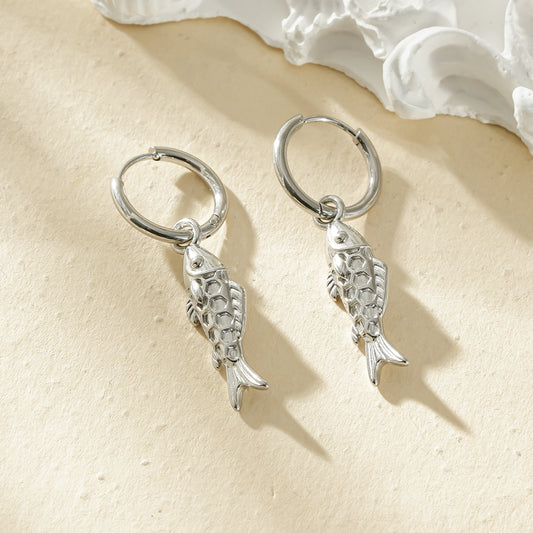 Boucles d'oreilles créoles argentées pendentif carpe koi