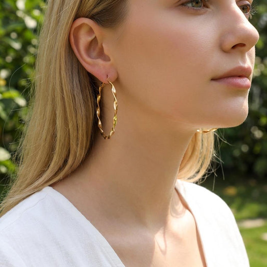 Boucles d’oreilles créoles texturées torsadées classiques