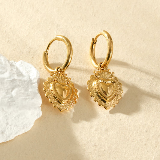 Boucles d'oreilles dorées créoles pendentif cœur ex-voto