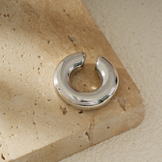 Bijou d'Oreille Argenté Anneau Épais Ouvert Design Minimaliste