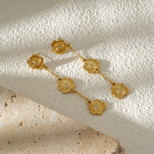 Boucles d'Oreilles Pendantes Dorées Pétales de Fleurs Avec Strass