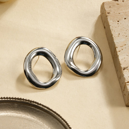 Boucles d'oreilles puces argentées brossées anneau épais