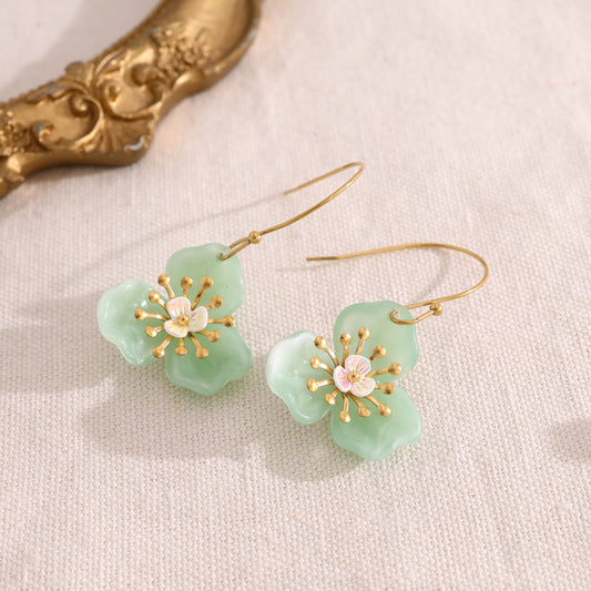 Boucles d'oreilles crochet avec fleur verte