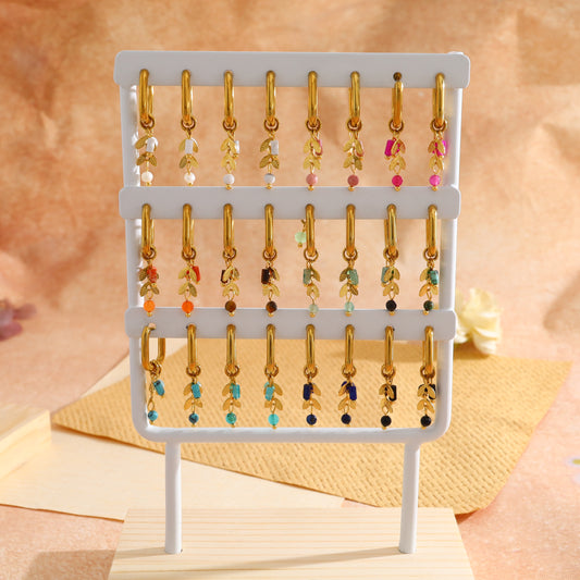 Lot de de 12 paires de boucles d'oreilles dorées mini-créoles feuillage et pierres naturelles