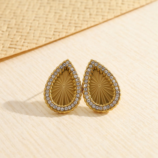 Boucles d'oreilles clous gouttes ornées de strass