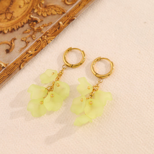 Boucles d'oreilles mini créoles pendantes fleur jaunâtre
