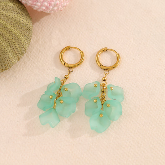 Boucles d'oreilles mini créoles pendantes fleur bleutée