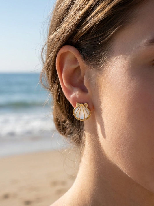 Boucles d'oreilles puces coquillage nacrée
