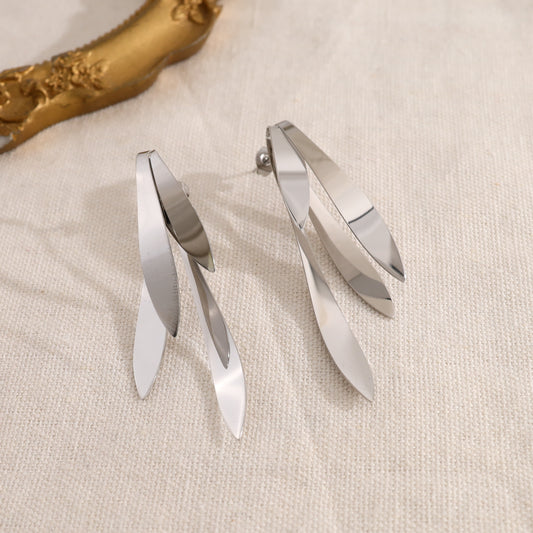 Boucles d'oreilles pendantes argentées forme d'ailes
