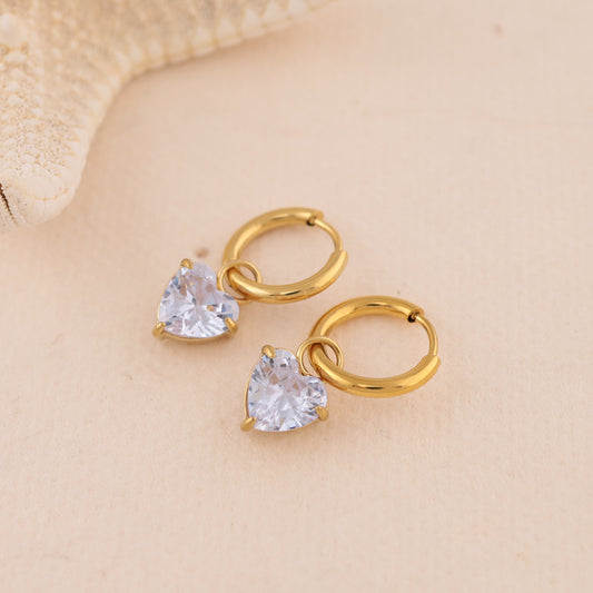 Boucles d'oreilles mini créoles dorées avec pendentifs cœur en strass